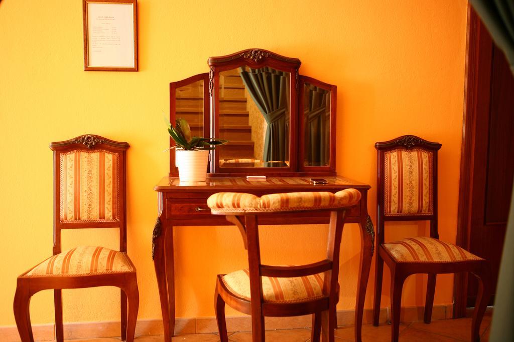 Villa Camurana Medolla Room photo